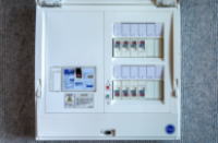 感震分電盤もモンマユニバーサルテクノ株式会社